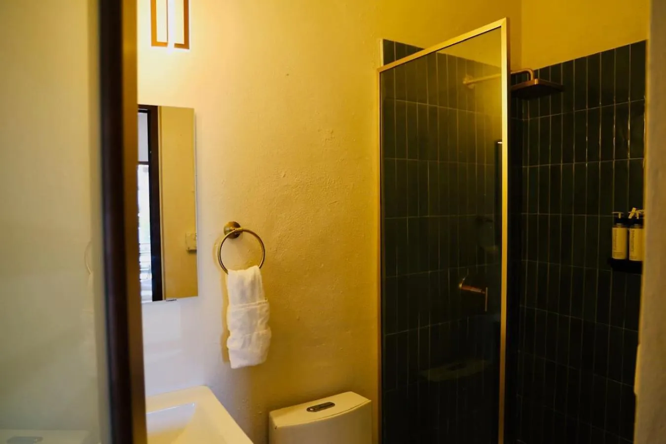 Room 15 Skyline Sips & Santurce Charm San Juan Hotel